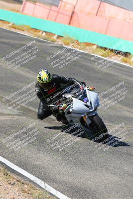 media/Oct-15-2022-TrackXperience (Sat) [[8f70b8b0be]]/Group 2/session 2 turn 3 and 4/
